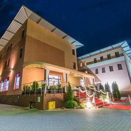 Hotel Texicana Sulechów Exterior foto